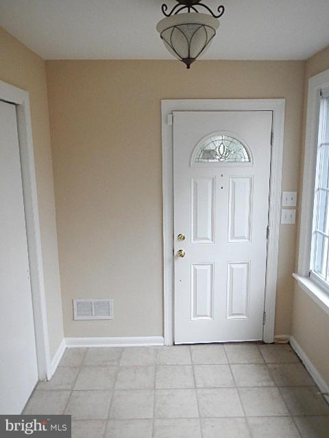 12400 Frederick Road West Friendship, MD 21794 - Photo 4 of 12 Interior (General)
