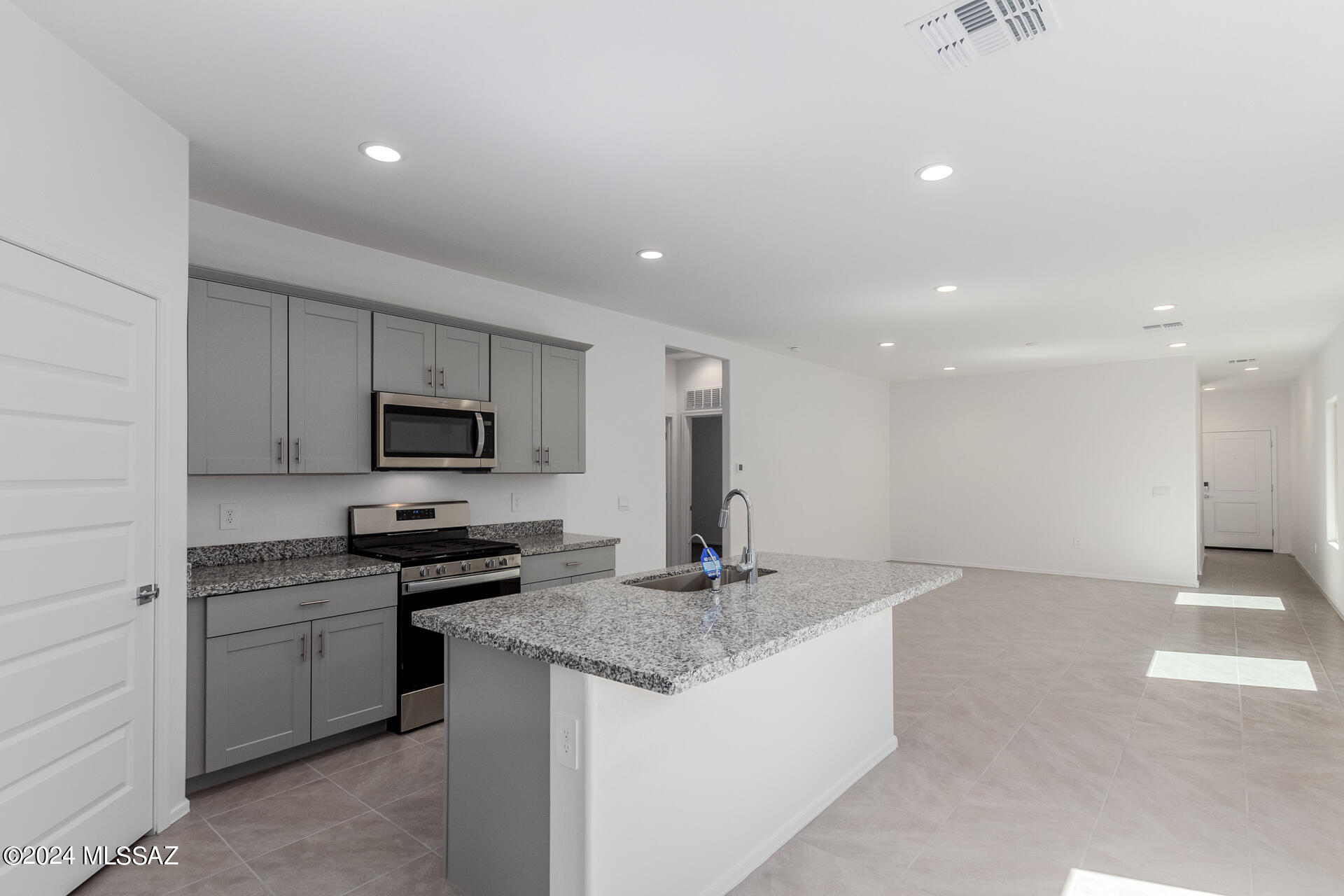 9970 North Cascalote Lane Marana, AZ 85653 - Photo 11 of 47 Diana H30D Model Interior H30D* Photos/Digital Renderings are of a Diana home, from another location and are for illustration purposes only. Interior packages, exterior elevation, color, and structural options may vary. Home is under construction. Furnishings and decorative items not included with home purchase. *