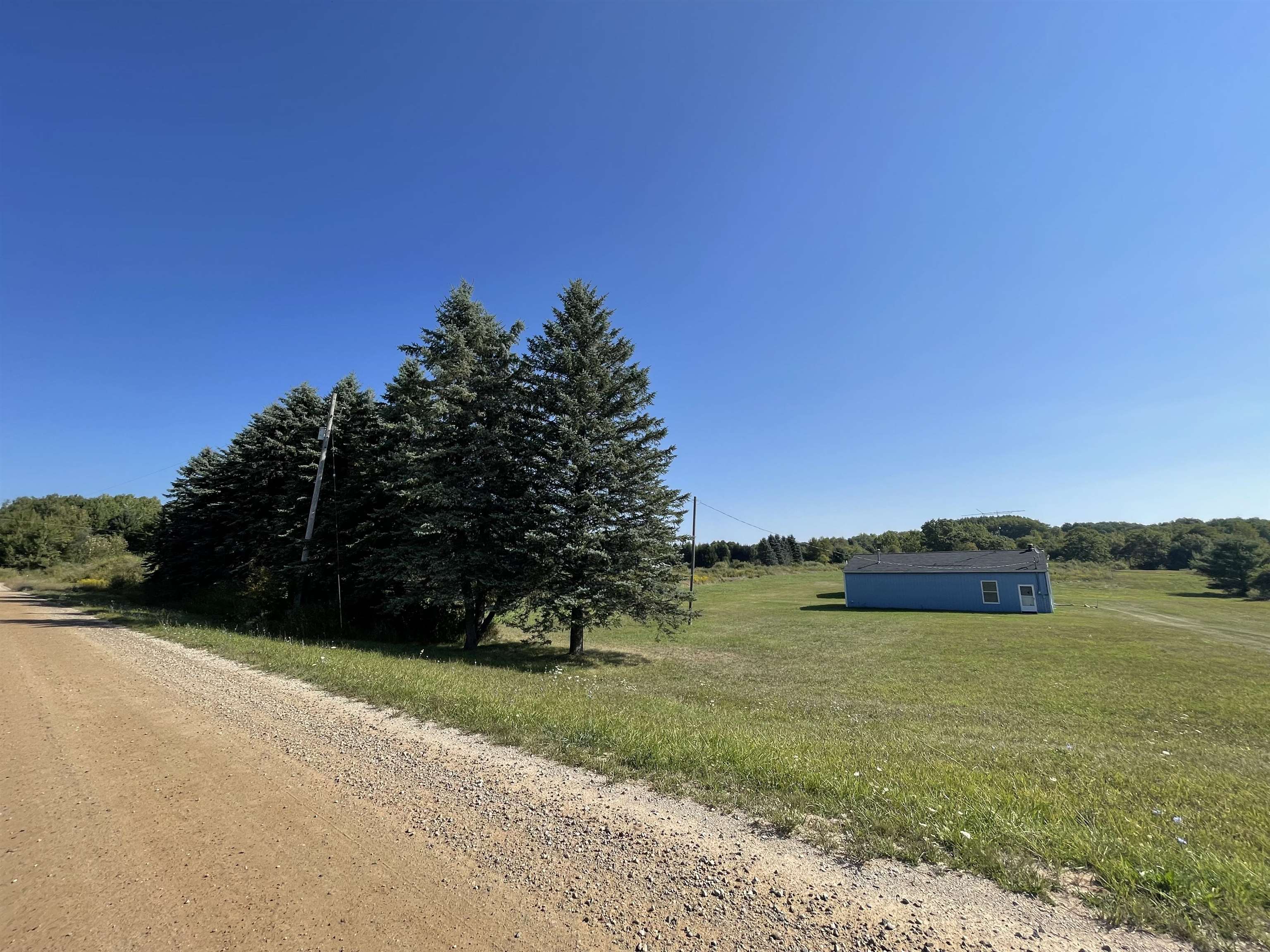6160 Meredith Grade Road Harrison, MI 48625 - Photo 19 of 54