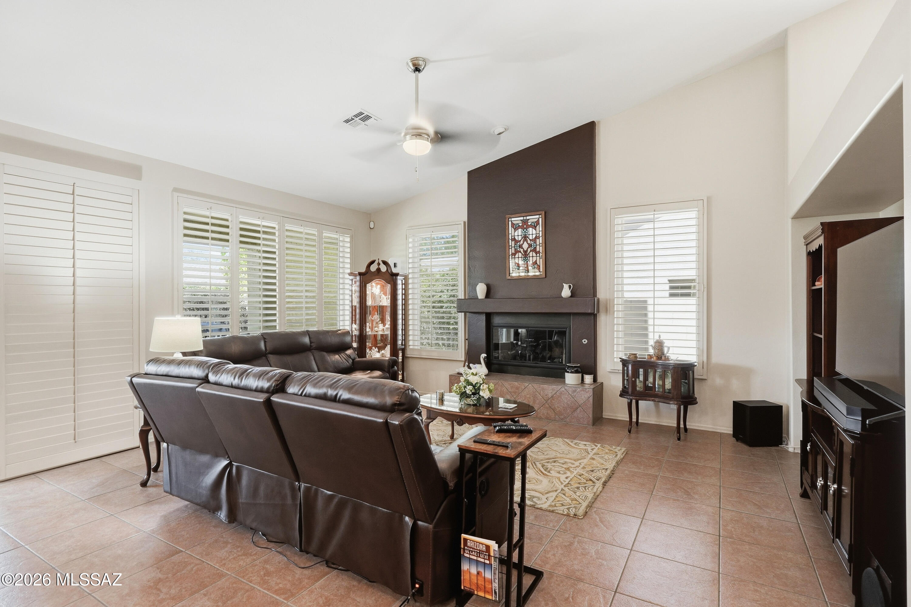 9796 East Rock Ridge Court Tucson, AZ 85749 - Photo 9 of 47
