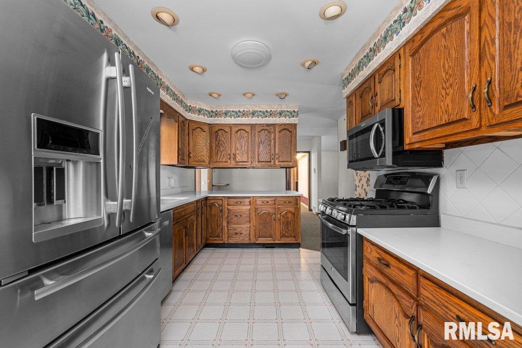 116 Route 84 Route Cordova, IL 61242 - Photo 20 of 34 Gallery Image 20