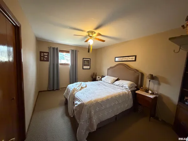 $200,000 | 1886 Sunrise Drive, Galesburg, IL 61401