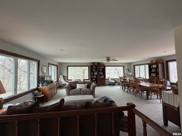 $200,000 | 1886 Sunrise Drive, Galesburg, IL 61401