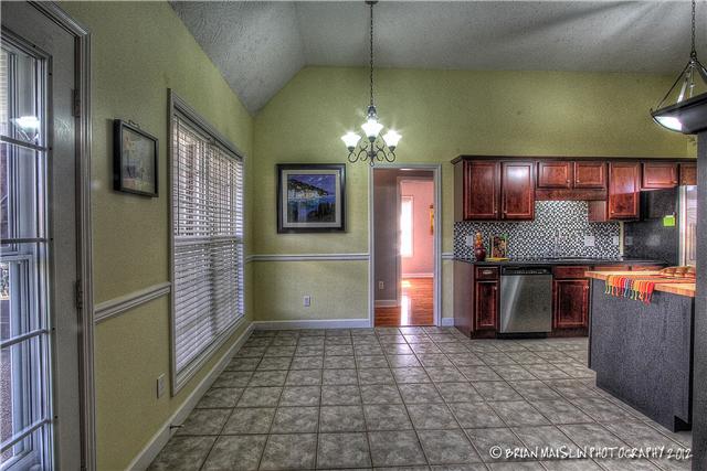 809 Riata Court Smyrna, TN 37167 - Photo 9 of 20 Large breakfast area