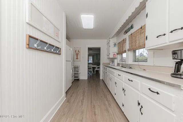 $375,000 | 520 West Corbett Avenue, Swansboro, NC 28584