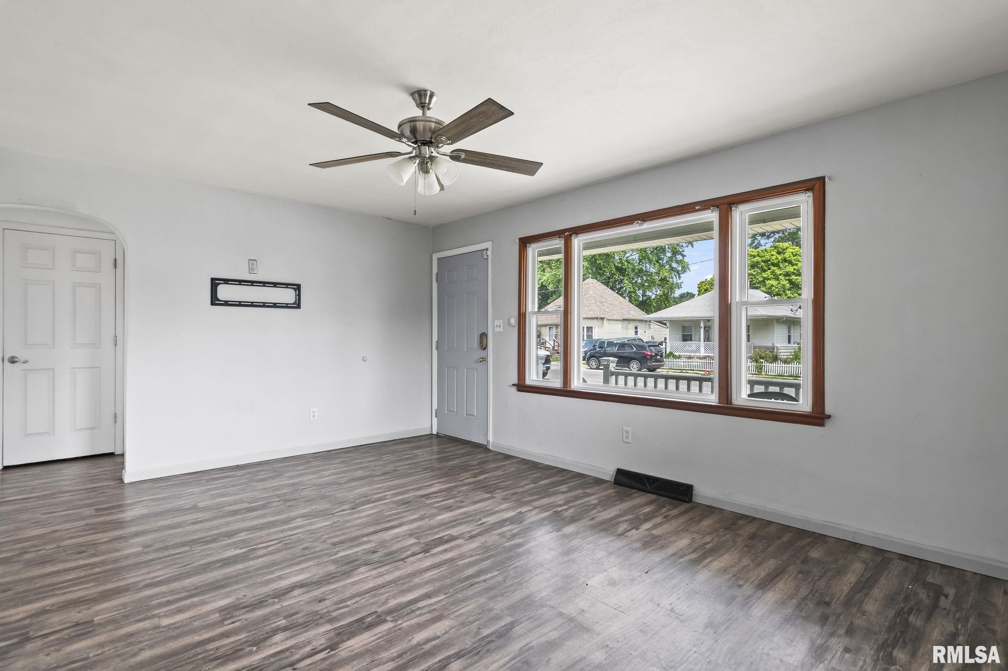 1620 East Keys Avenue Springfield, IL 62702 - Photo 5 of 35