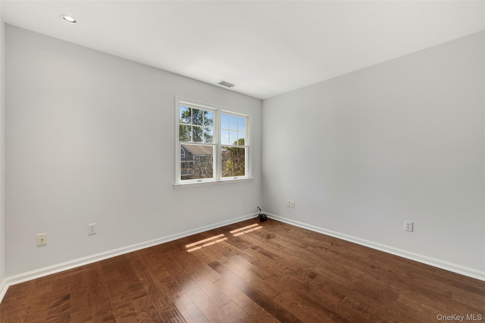 21 Brookridge Court Rye Brook, NY 10573 - Photo 18 of 20