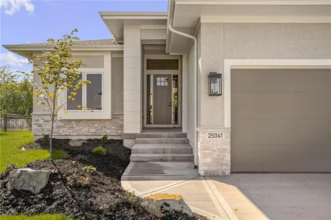 $729,895 | 25128 West 141st Terrace, Olathe, KS 66061