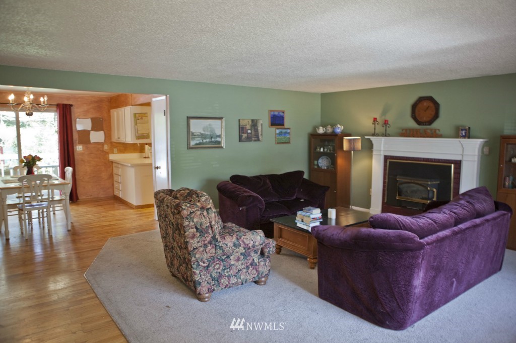 20560 Southeast 159th Street Renton, WA 98059 - Photo 4 of 17 Gallery Image 4