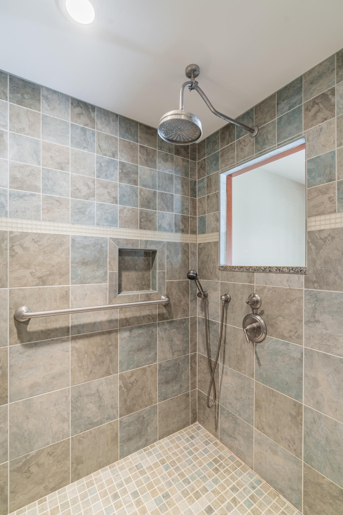 72 Middle Road Woolwich, ME 04579 - Photo 25 of 70 72 Middle Road Woolwich 048