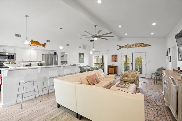 $629,000 | 42 Nassau Drive, Rockport, TX 78382