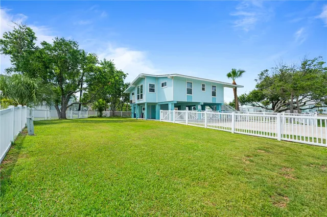 $629,000 | 42 Nassau Drive, Rockport, TX 78382