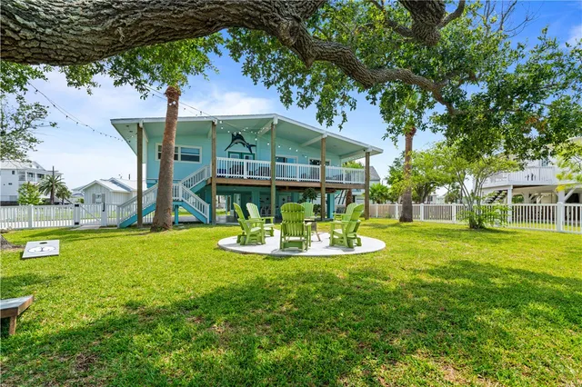 $629,000 | 42 Nassau Drive, Rockport, TX 78382