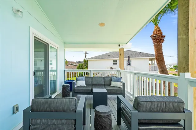 $629,000 | 42 Nassau Drive, Rockport, TX 78382