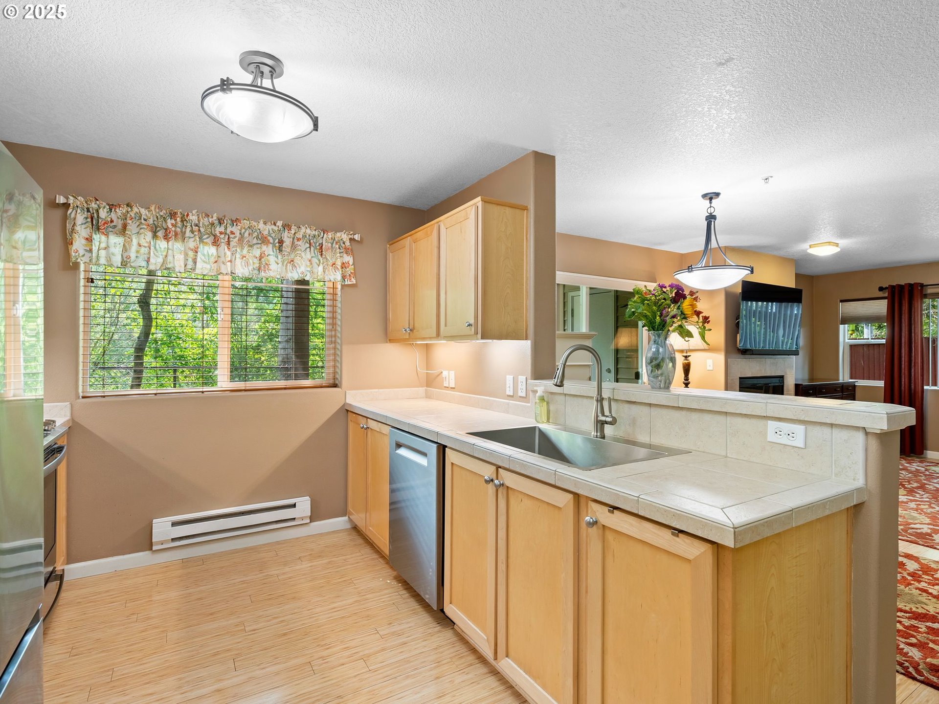 730 Northwest 185th Avenue, Unit 107 Beaverton, OR 97006 - Photo 3 of 48