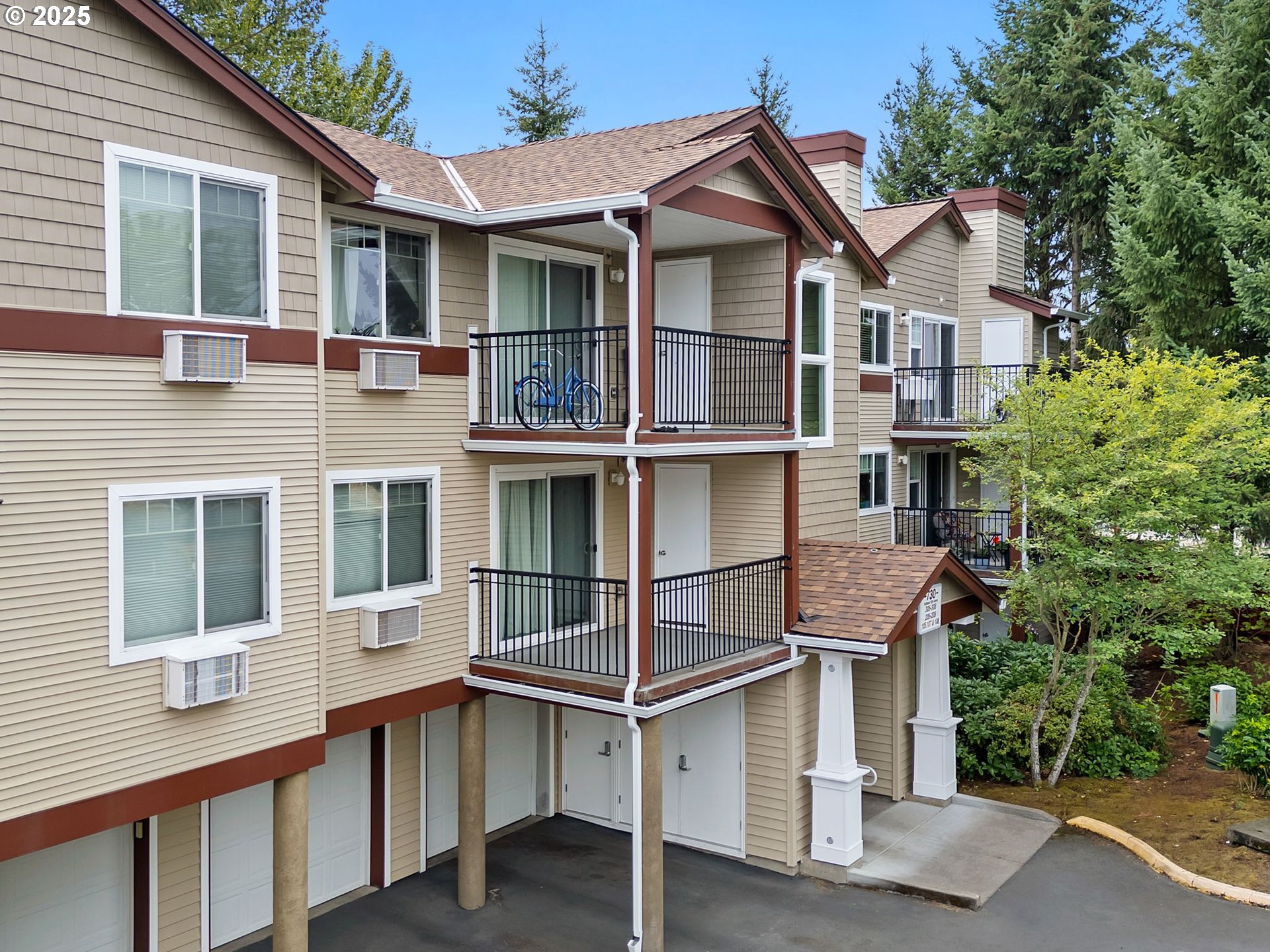730 Northwest 185th Avenue, Unit 107 Beaverton, OR 97006 - Photo 39 of 48