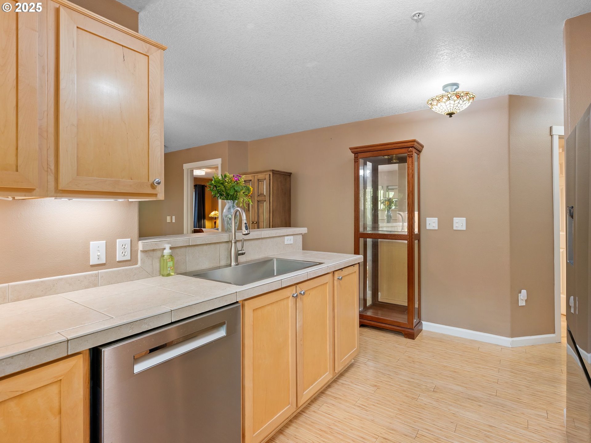 730 Northwest 185th Avenue, Unit 107 Beaverton, OR 97006 - Photo 6 of 48 Kitchen