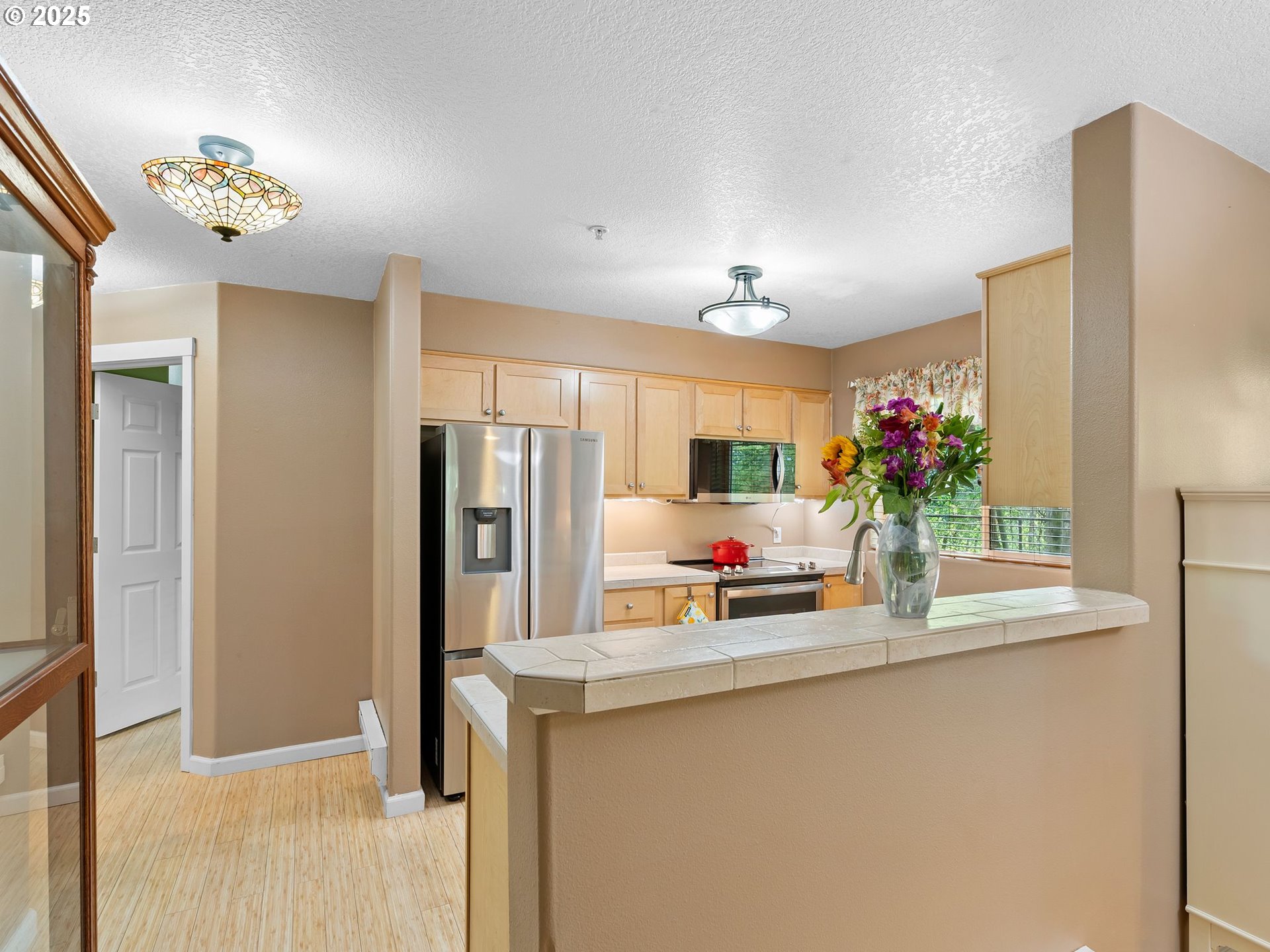 730 Northwest 185th Avenue, Unit 107 Beaverton, OR 97006 - Photo 7 of 48 Kitchen