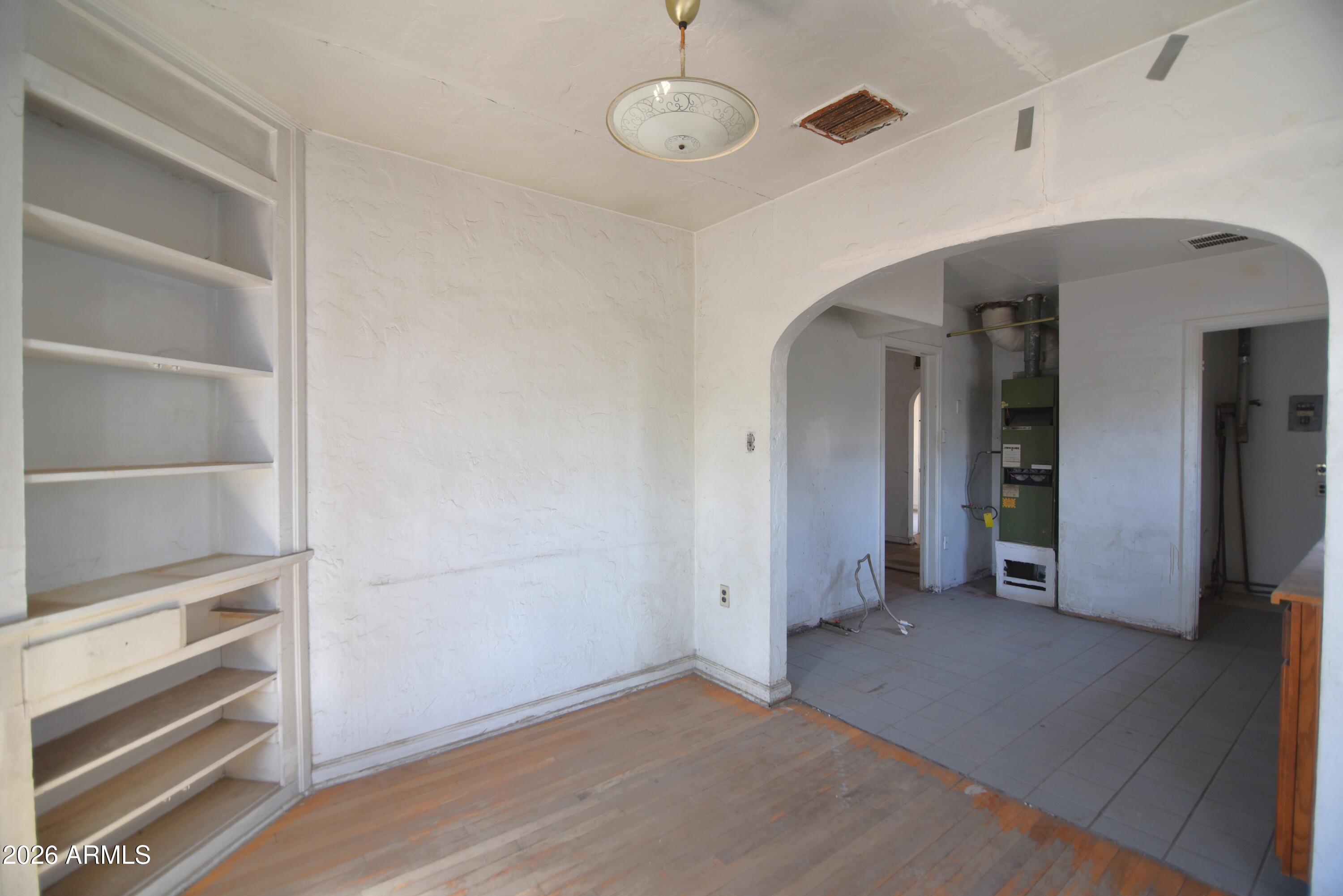 1912 West Monte Vista Road Phoenix, AZ 85009 - Photo 11 of 34 7