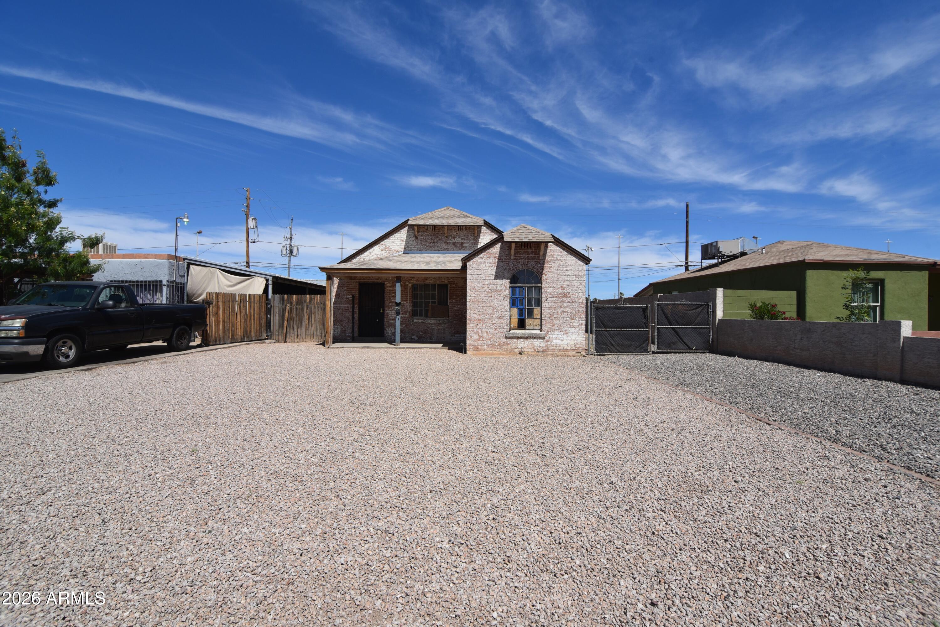 1912 West Monte Vista Road Phoenix, AZ 85009 - Photo 3 of 34 2