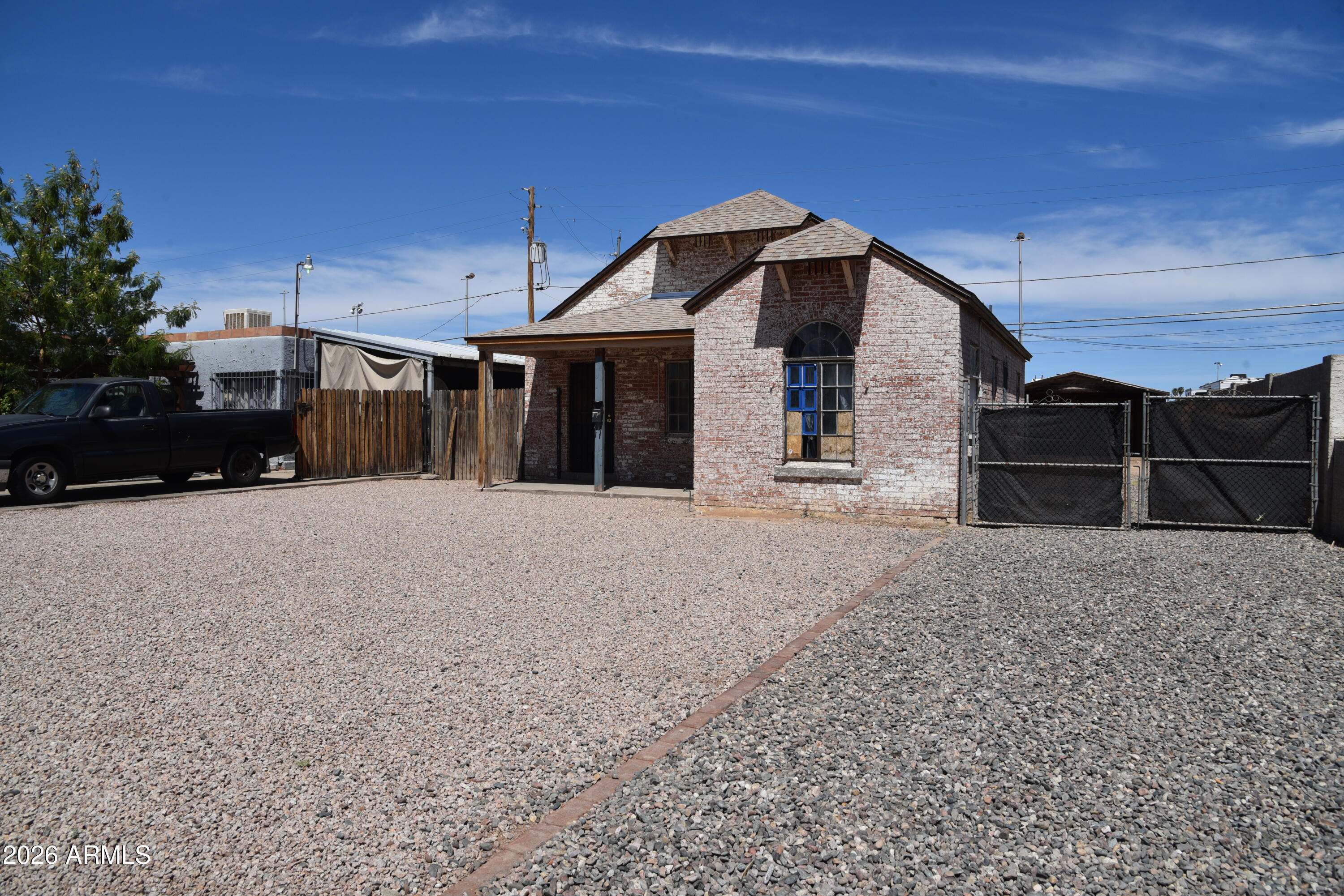 1912 West Monte Vista Road Phoenix, AZ 85009 - Photo 4 of 34 32