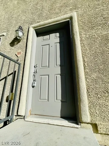 $1,495 | 6122 Pine Villa Avenue, Unit 101, Las Vegas, NV 89108