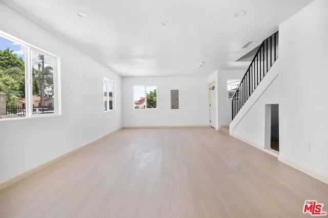 $2,900 | 1118 West 110th Street, Unit A, Los Angeles, CA 90044