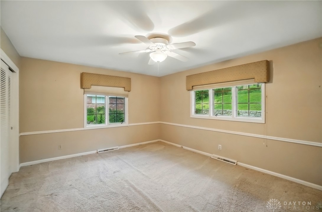 3483 Westbury Road Kettering, OH 45409 - Photo 25 of 43 primary suite