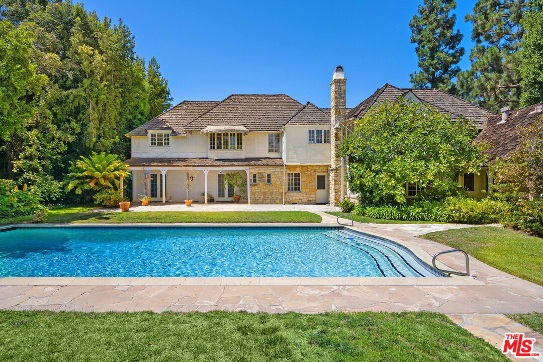 918 Whittier Drive, Beverly Hills, CA 90210 Compass