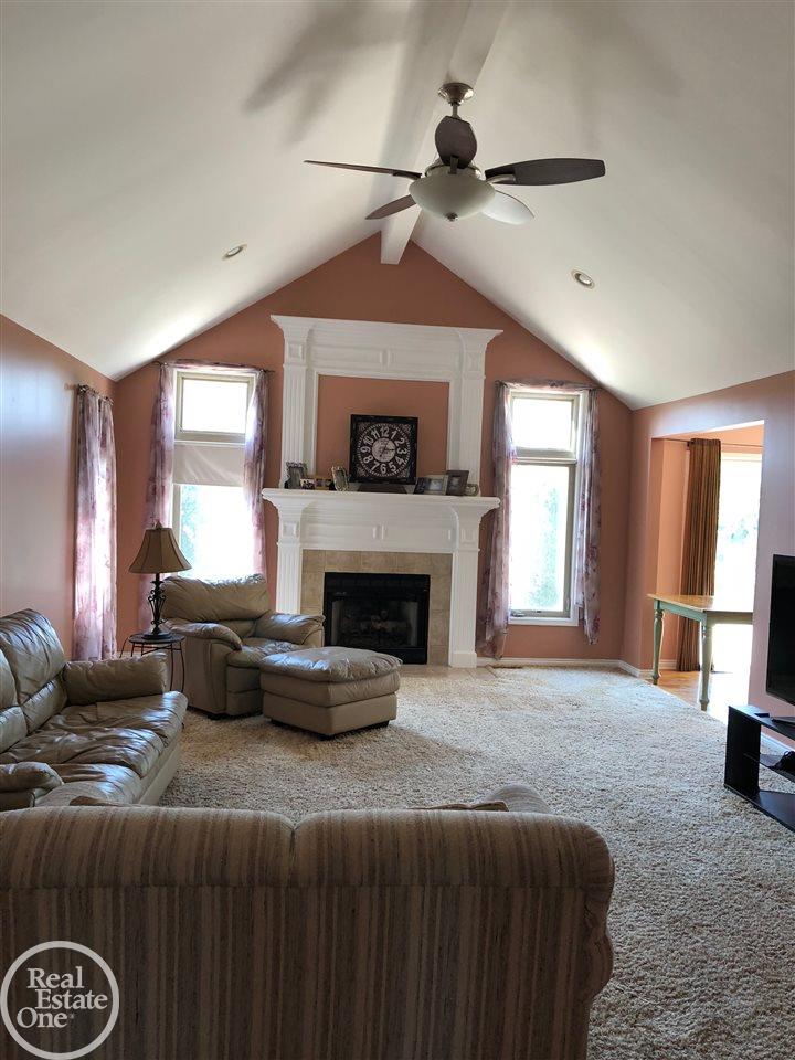 49313 Monte Road New Baltimore, MI 48047 - Photo 4 of 24 31359306-3.JPG