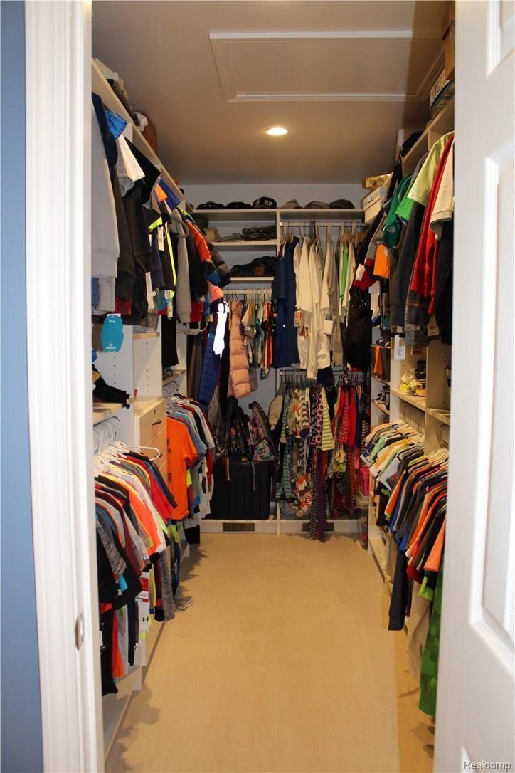 6909 Poppleton Road Canton, MI 48187 - Photo 15 of 27 IMG_0530.JPG