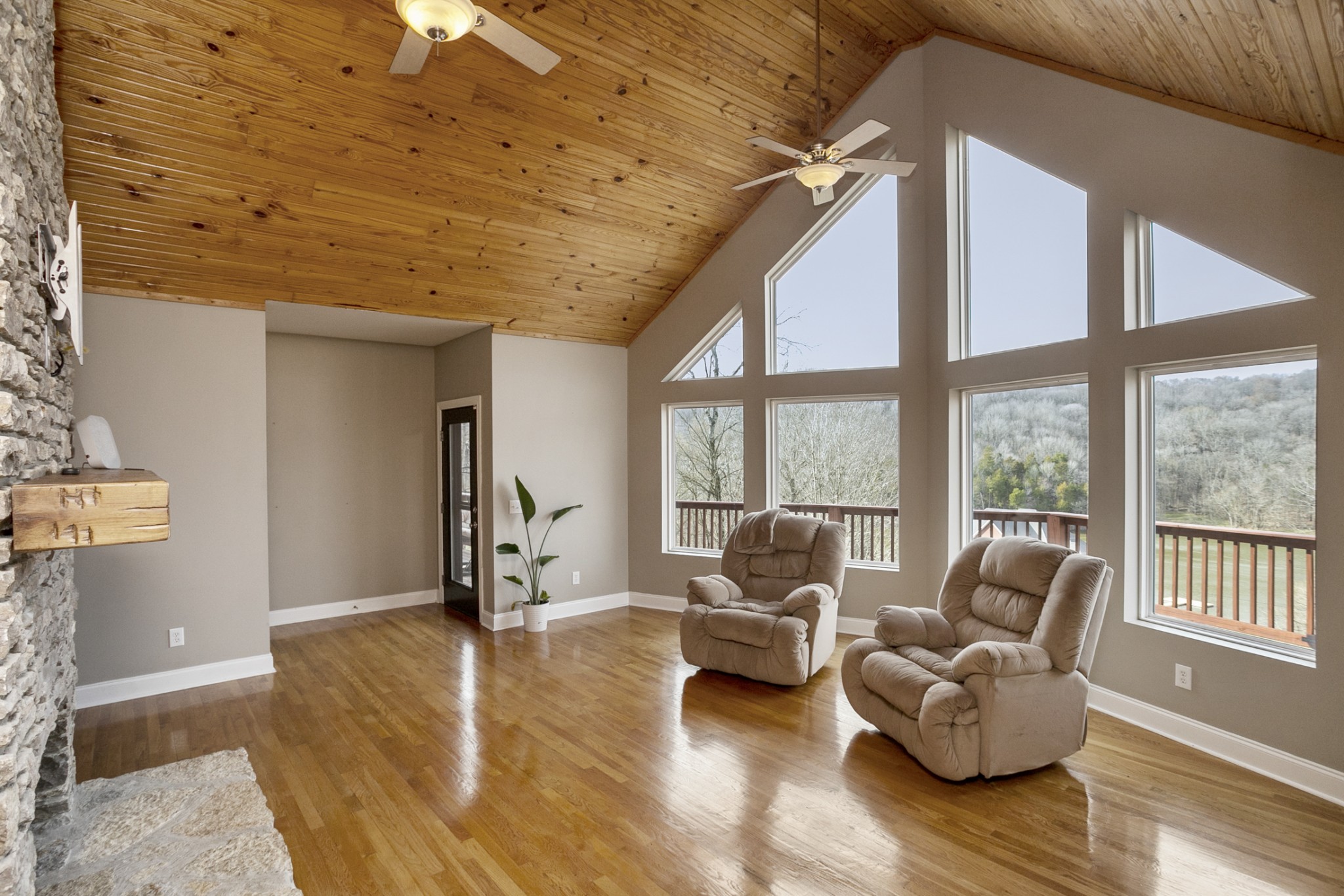 5167 Miller Lake Road Culleoka, TN 38451 - Photo 12 of 32 Gallery Image 12