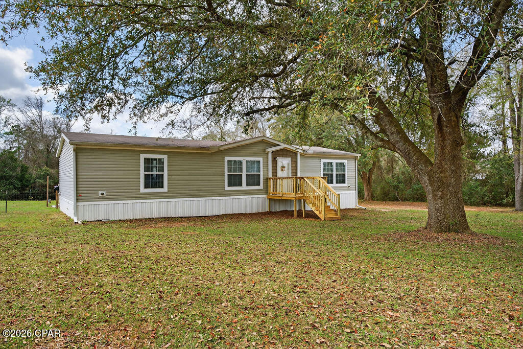 2735 Chipley Street Cottondale, FL 32431 - Photo 1 of 35