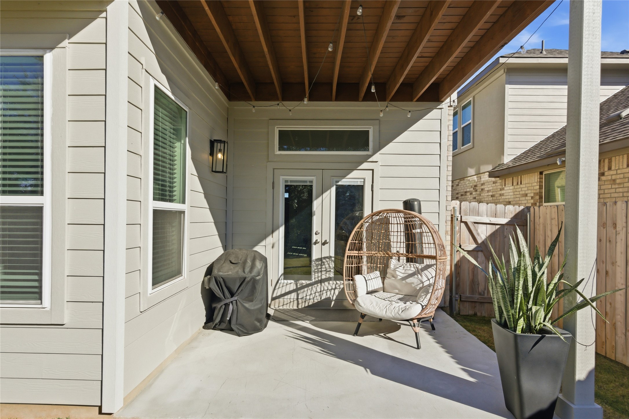 1008 Summer Glen Georgetown, TX 78628 - Photo 6 of 34 a view of a porch with furniture