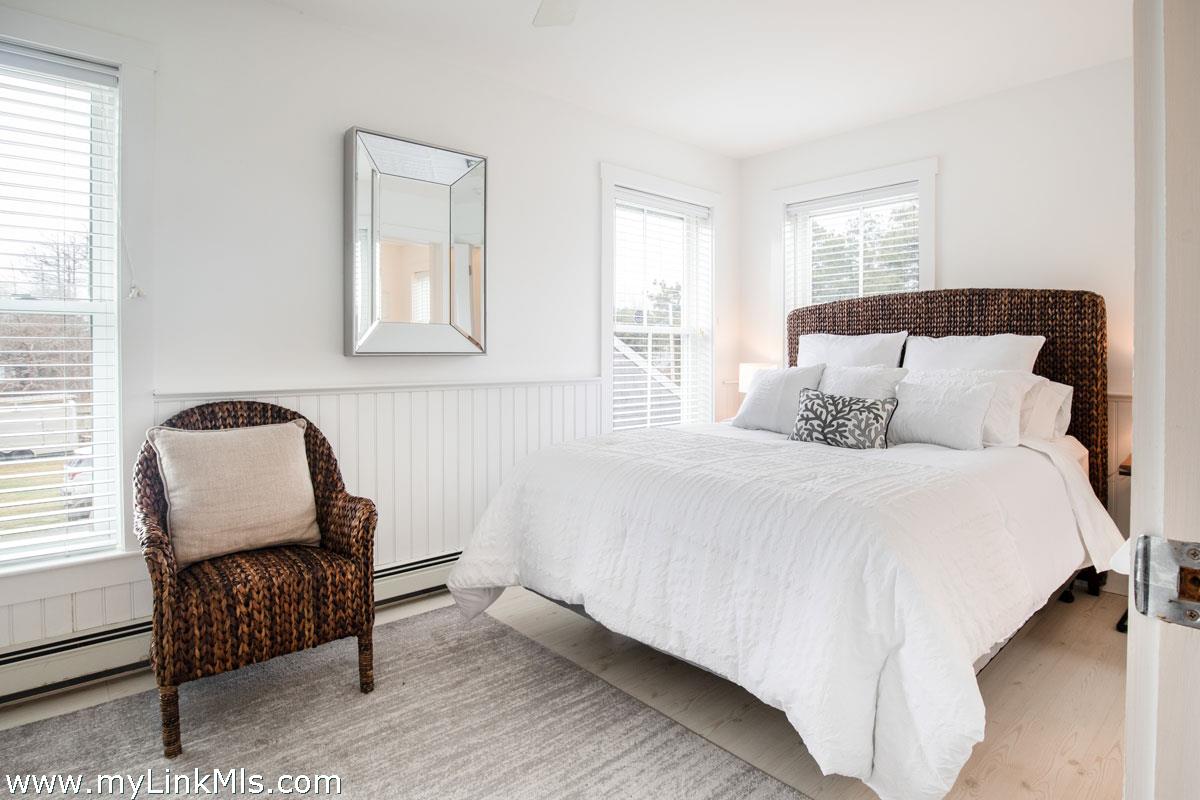 5 B Pine Tree Road, Unit 1 Nantucket, MA 02554 - Photo 6 of 10 Gallery Image 6