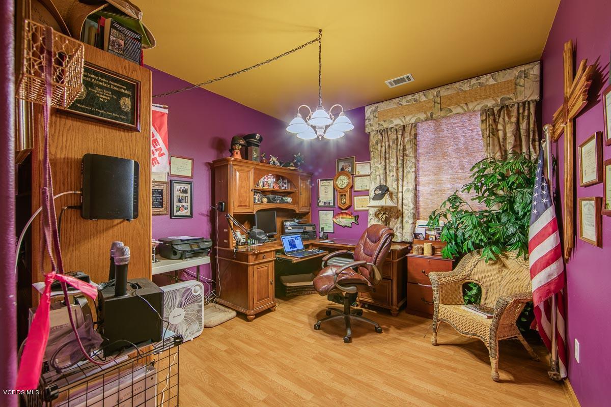2293 Rudolph Drive Simi Valley, CA 93065 - Photo 14 of 26 2293Rudolph-26