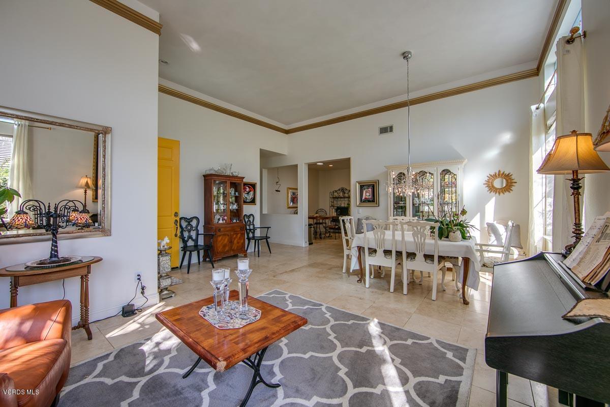 2293 Rudolph Drive Simi Valley, CA 93065 - Photo 5 of 26 2293Rudolph-11