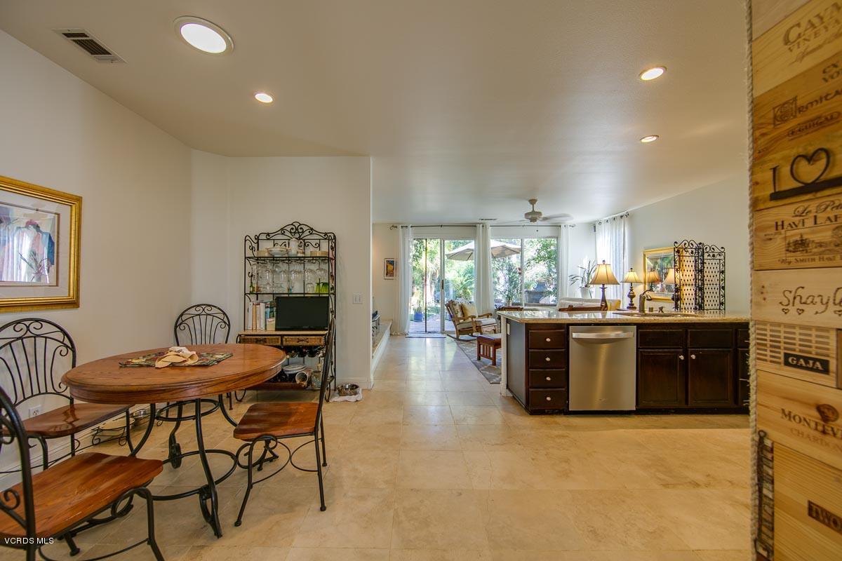 2293 Rudolph Drive Simi Valley, CA 93065 - Photo 7 of 26 2293Rudolph-14