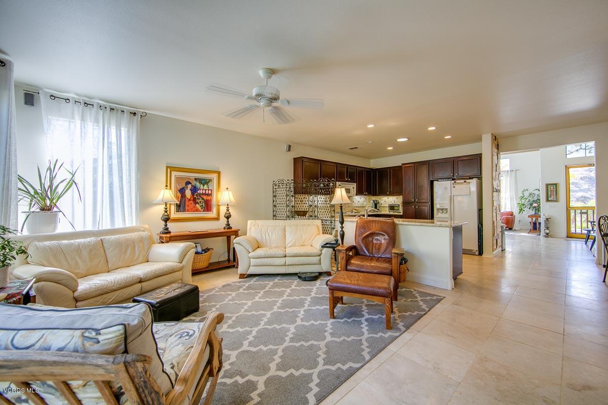 2293 Rudolph Drive Simi Valley, CA 93065 - Photo 10 of 26 2293Rudolph-19