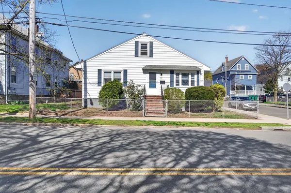 $525,000 | 15 Tracy Avenue, Lynn, MA 01902