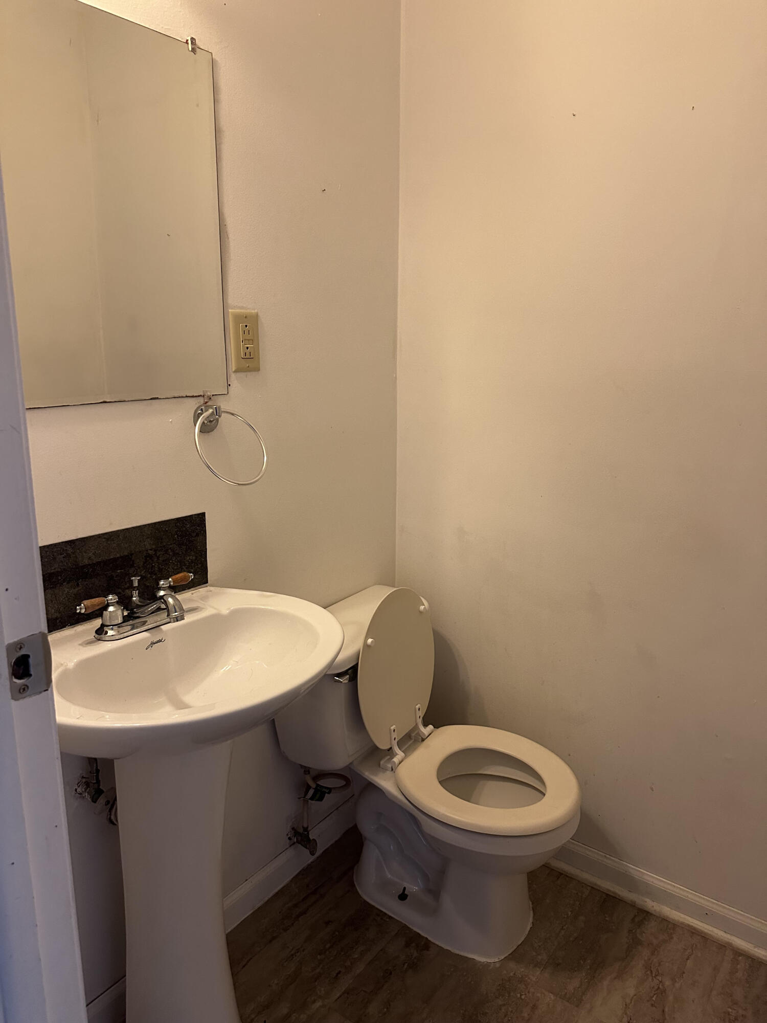 412 Nantucket Road Valparaiso, IN 46385 - Photo 15 of 20 1500x2000