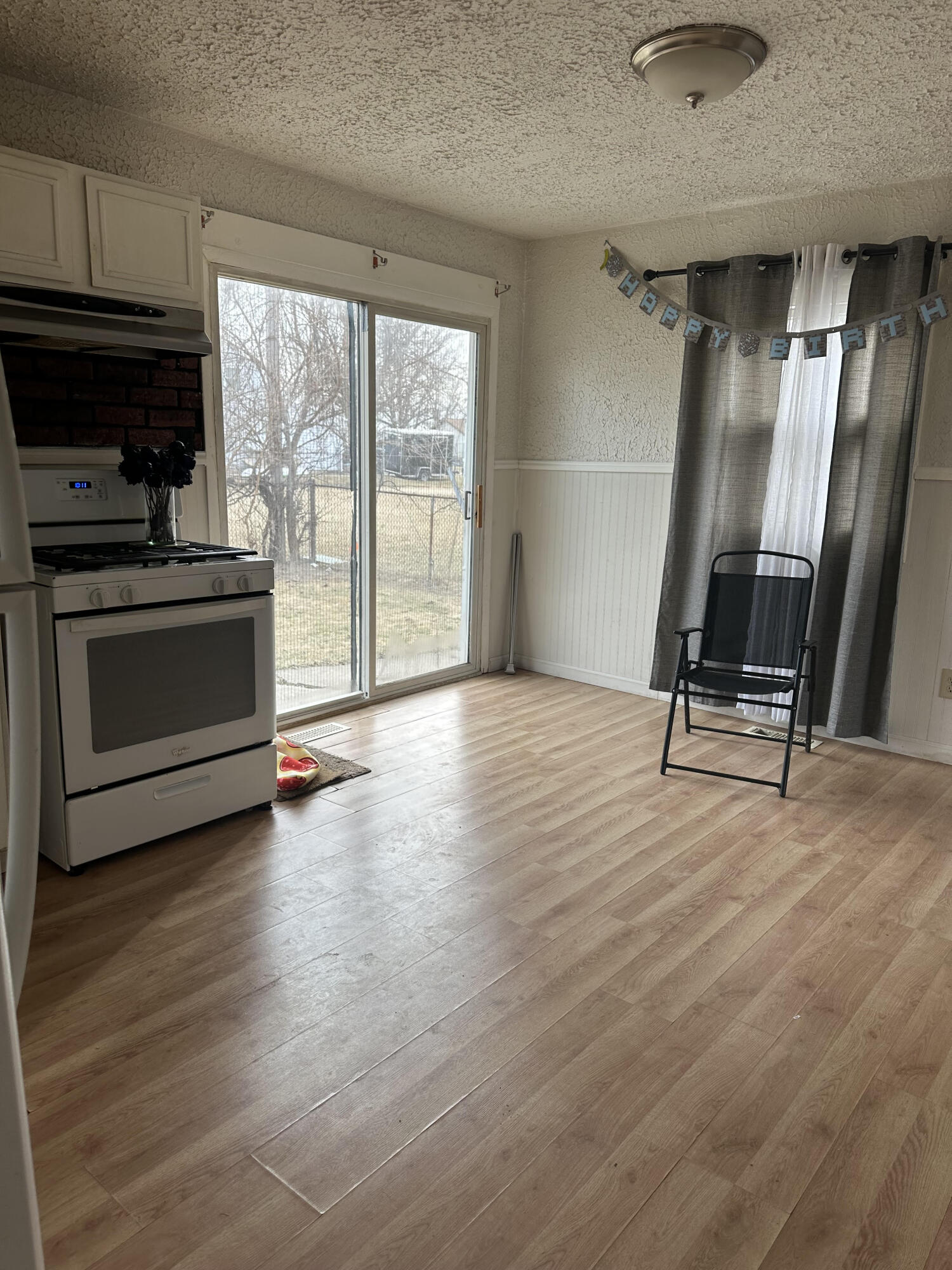 412 Nantucket Road Valparaiso, IN 46385 - Photo 8 of 20 1500x2000
