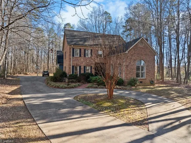 $550,000 | 2075 Huntington Woods Drive, Lexington, NC 27295