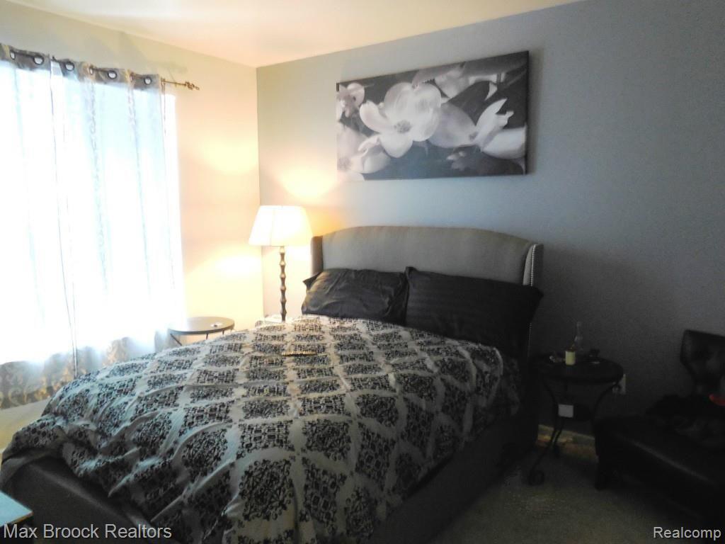 20169 Rodeo Court Southfield, MI 48075 - Photo 6 of 6 Master Bedroom