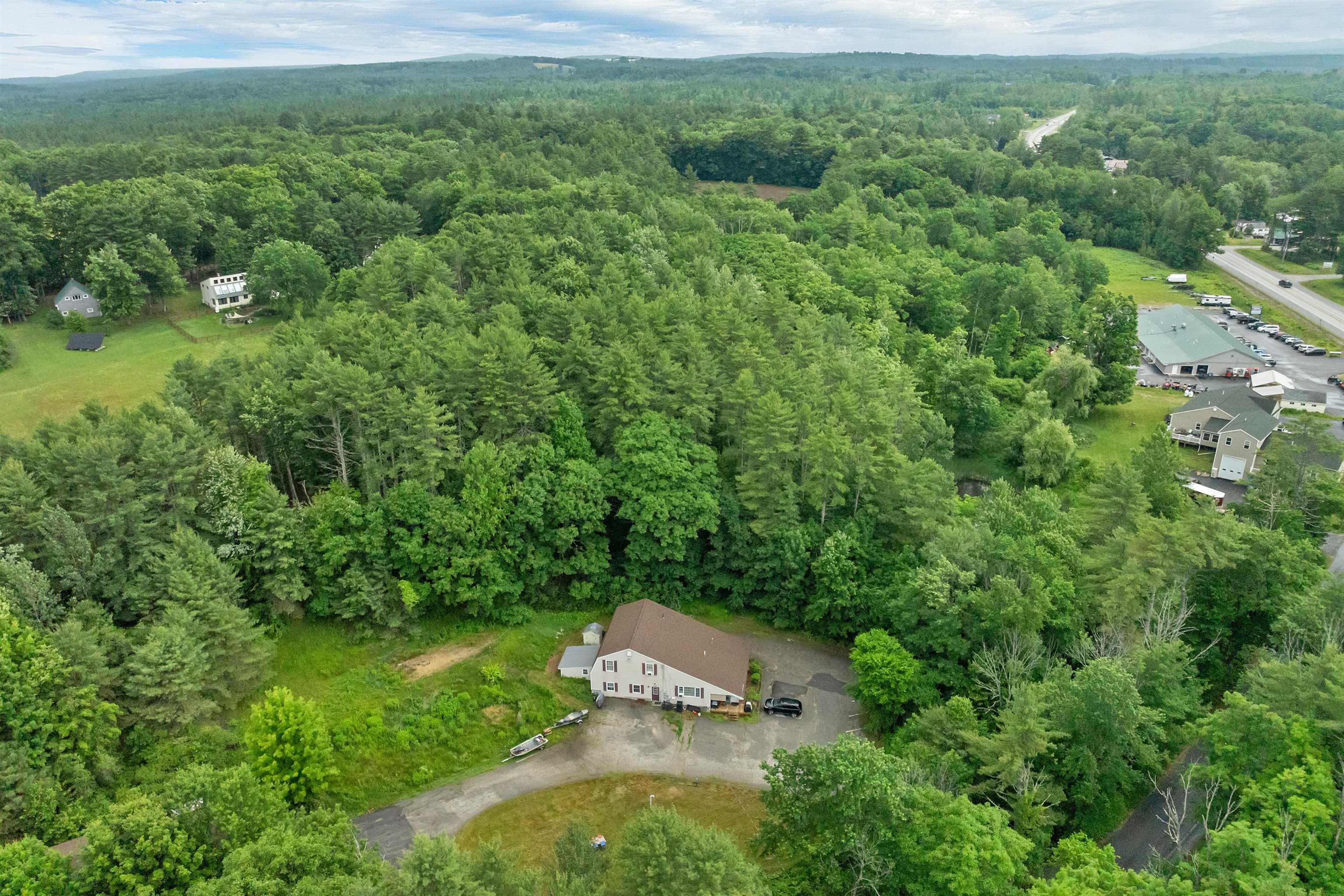 71 Kelley's Corner Road Chichester, NH 03258 - Photo 4 of 40