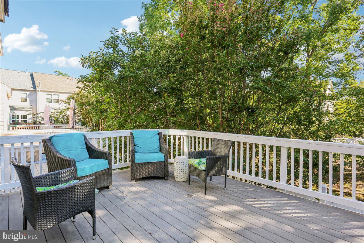 12029 Edgemere Circle Reston, VA 20190 - Photo 12 of 54 Gallery Image 12