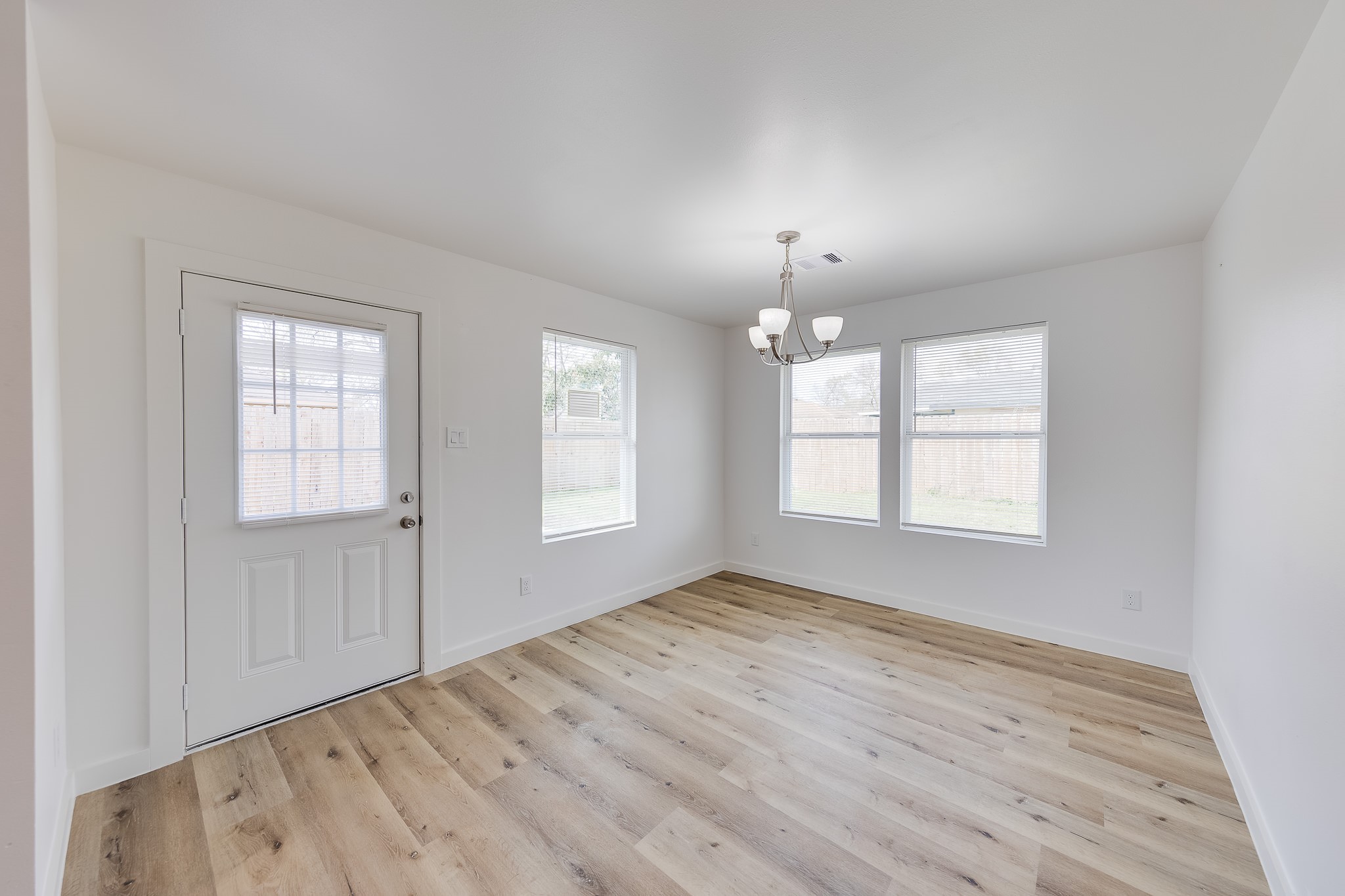 3635 Ward Street Houston, TX 77021 - Photo 11 of 29