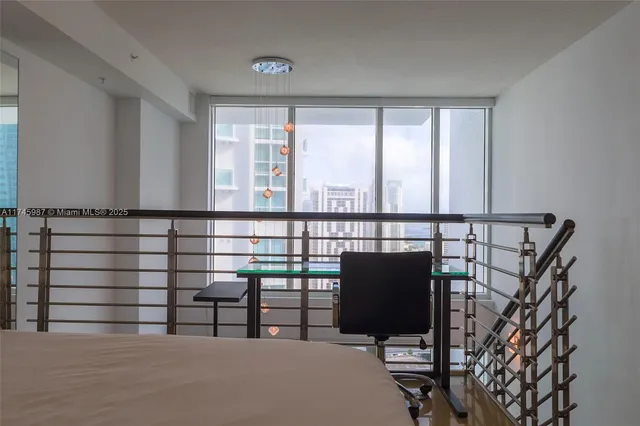 $3,450 | 41 Southeast 5th Street, Unit 2011, Miami, FL 33131