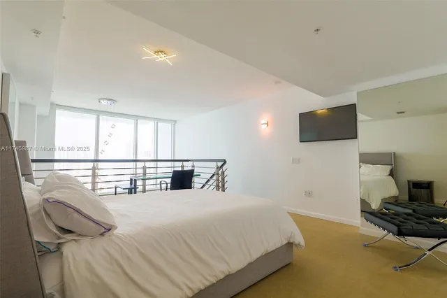 $3,450 | 41 Southeast 5th Street, Unit 2011, Miami, FL 33131