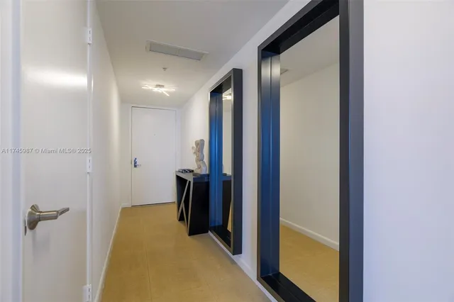 $3,450 | 41 Southeast 5th Street, Unit 2011, Miami, FL 33131